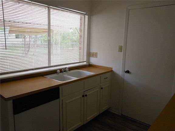 4th image of 4705 Sagebrush Trl #A