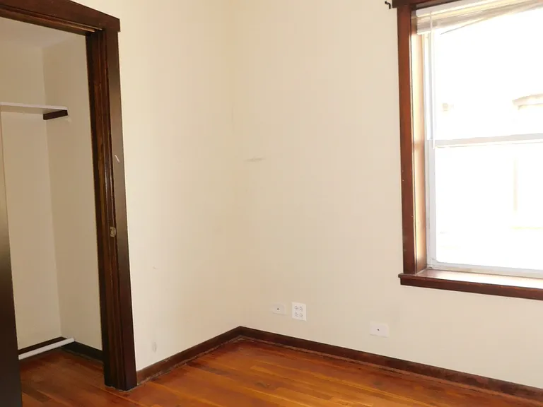 1637 W Touhy Ave #3 — Photo 8