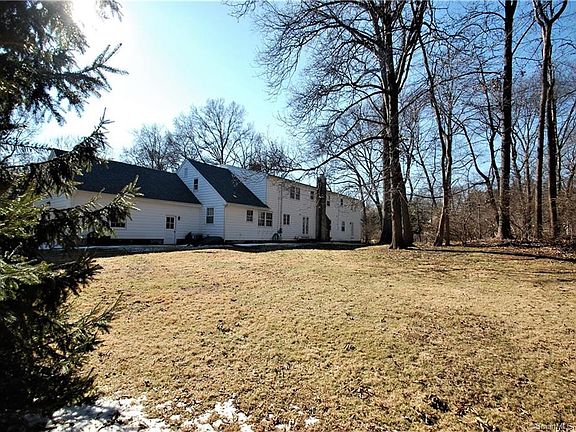 4th image of 12 Pequot Dr