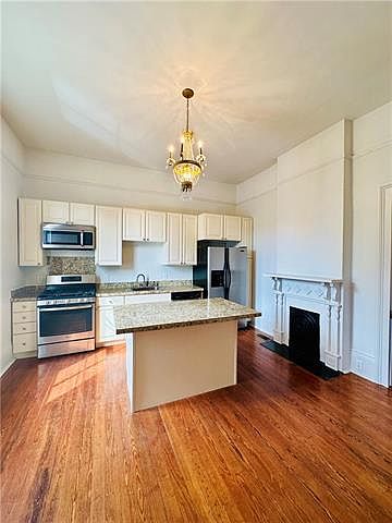 1st image of 1006 Hagan St