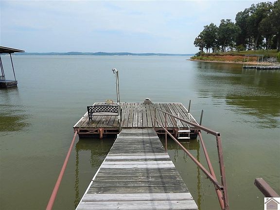 3rd image of 628 Lake Dr