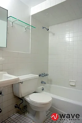 Rented by Wave Real Estate Group | media 46