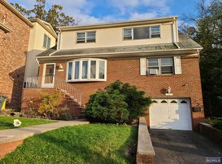 460 9th St FLOOR 1, Palisades Park, NJ 07650