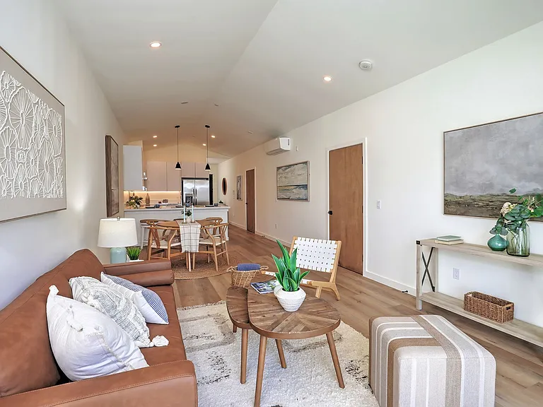 4745 Carpinteria Ave — Photo 26