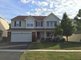 1136 Larkspur Ct, Pingree Grove, IL 60140