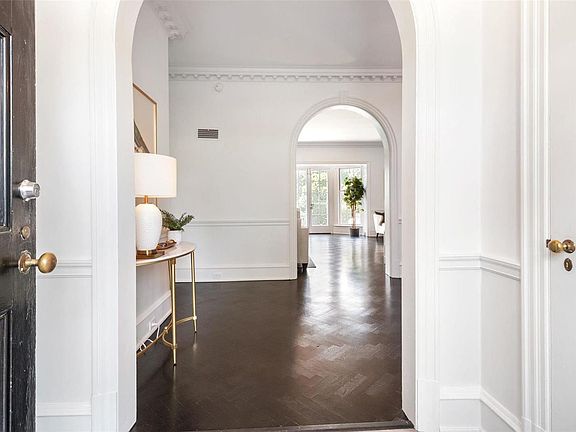2nd image of 10 Denny Ln