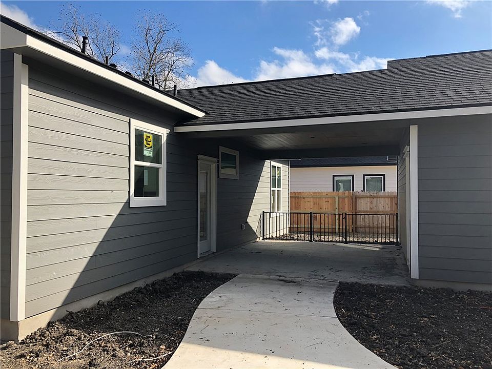 2nd image of 819 Kimbro St