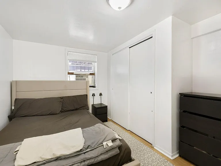 425 Manila Ave #1 — Photo 7