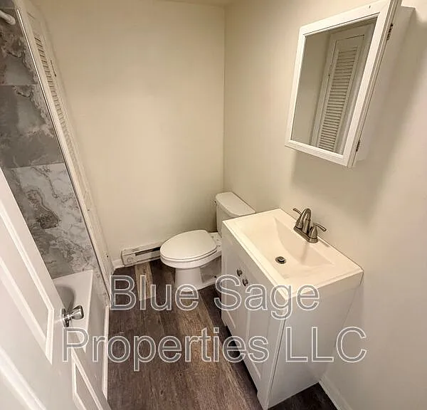 2D E Manoa Rd #C — Photo 9