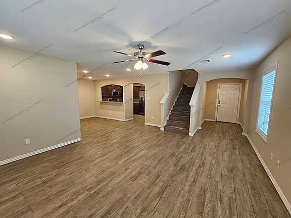 3rd image of 6615 Leightyn Ln