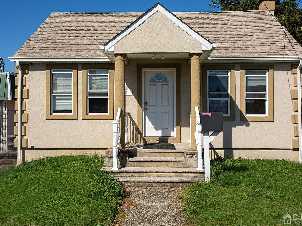 1st image of 30 Wallace St