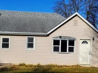322 N Central St, Carson, IA 51525