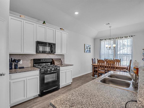 5th image of 20081 Torrey Pines Ln