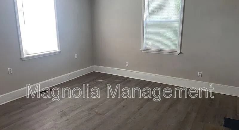 1 bed, 1.0 bath, $785 — Photo 2