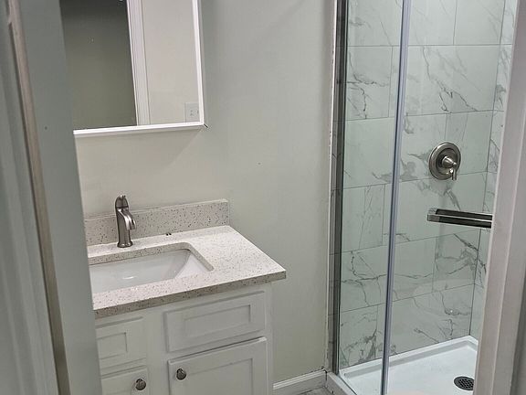 3rd image of 1255 Pine Ave #3