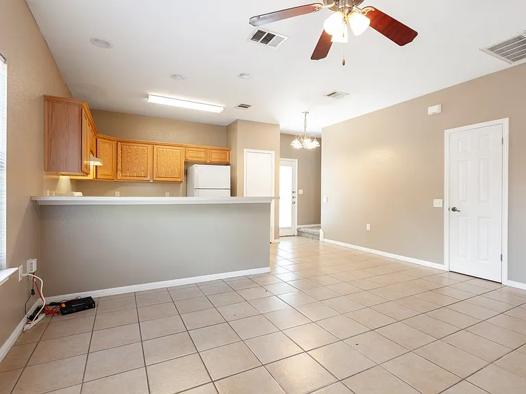 2326 Webberville Rd #B — Photo 7