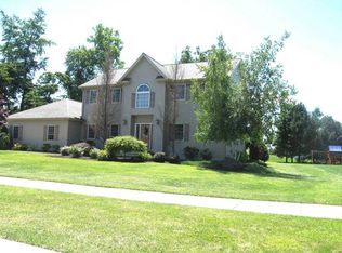 16 Whitefield Blvd, Norwalk, OH 44857