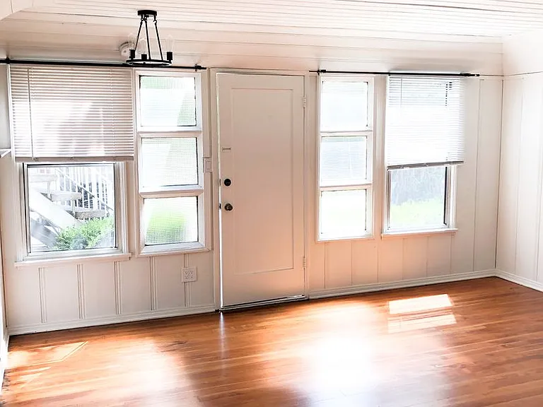 8149 Blackburn Ave — Photo 4