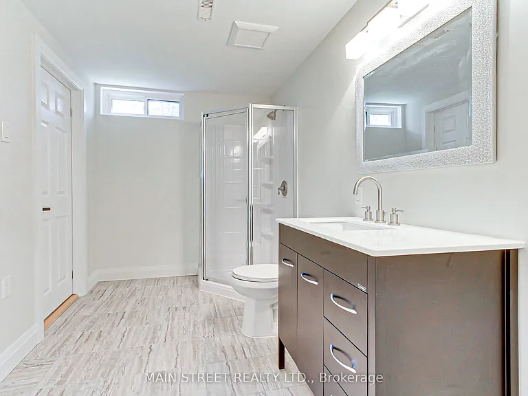 4 Carrington Pl #B — Photo 15