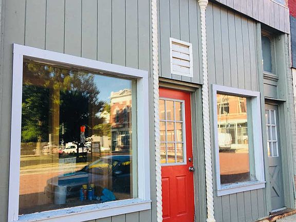 3rd image of 110 E McConnell St