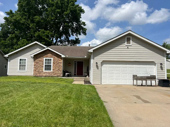 635 Birch St, Eudora, KS 66025