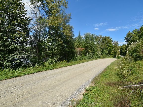 3rd image of 2493 River Rd