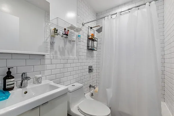 Rented by MNS | media 33