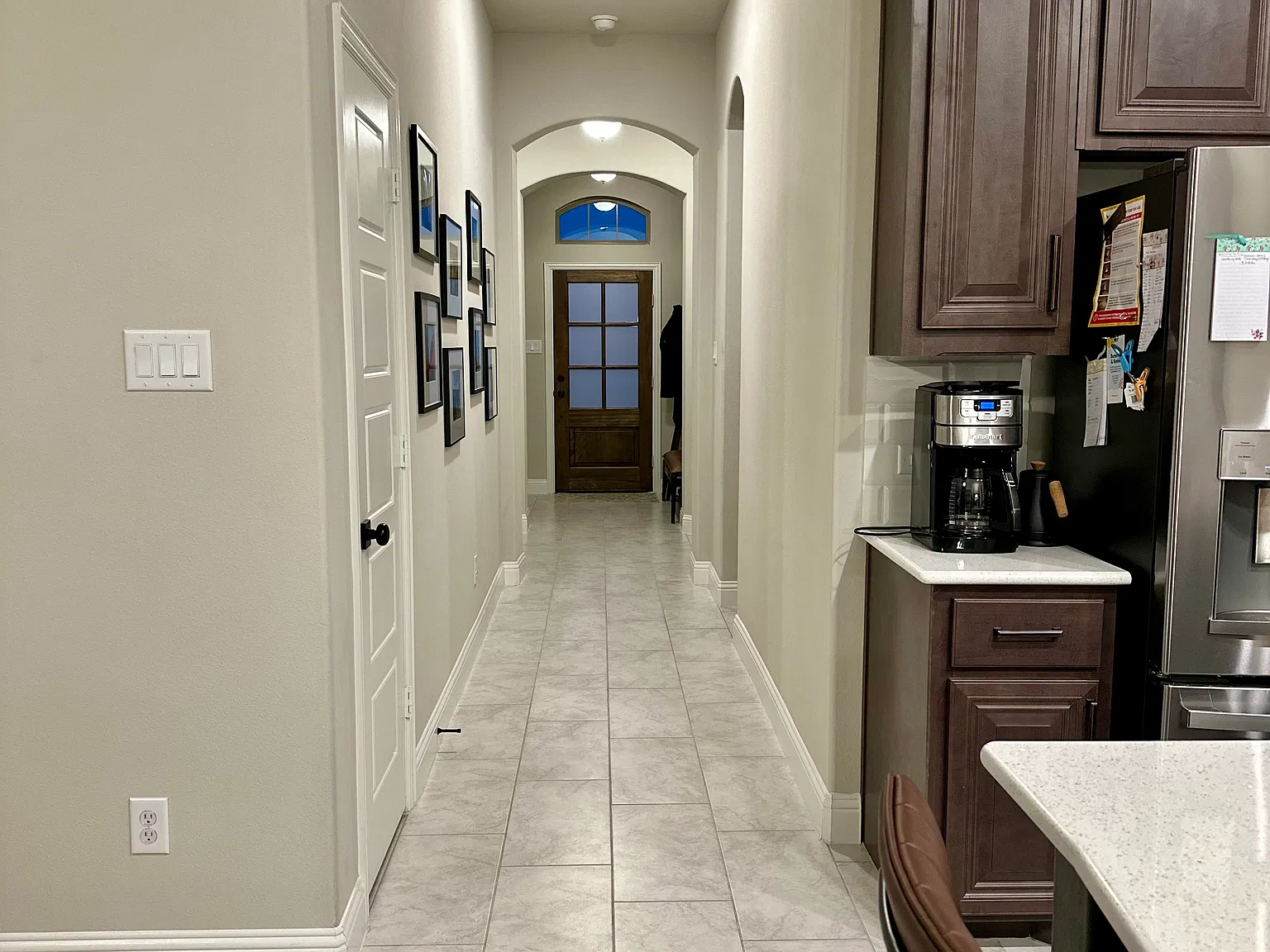 3 bed, 1918 sqft, $2,200 — Photo 3