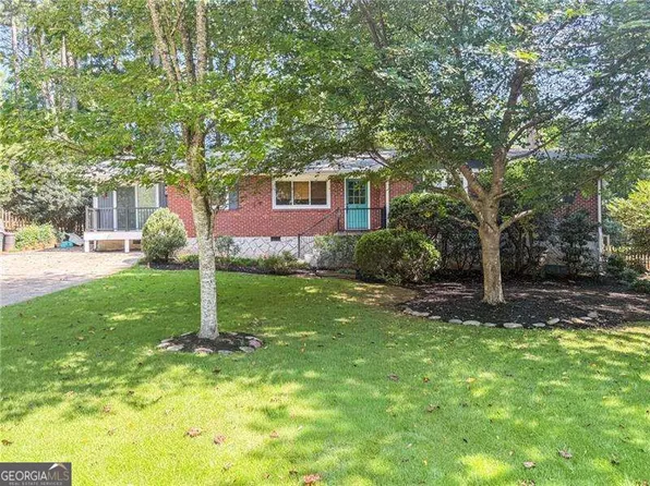 1170 N Druid Woods Ct, Decatur, GA 30033