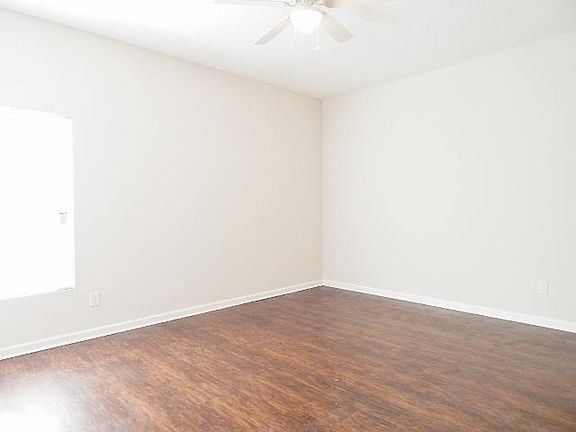 5th image of 989 North St