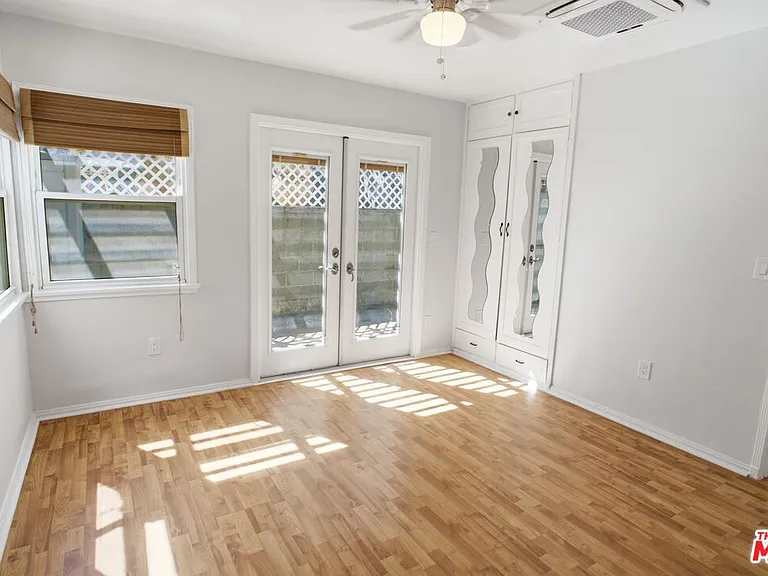4867 Wiota St — Photo 7
