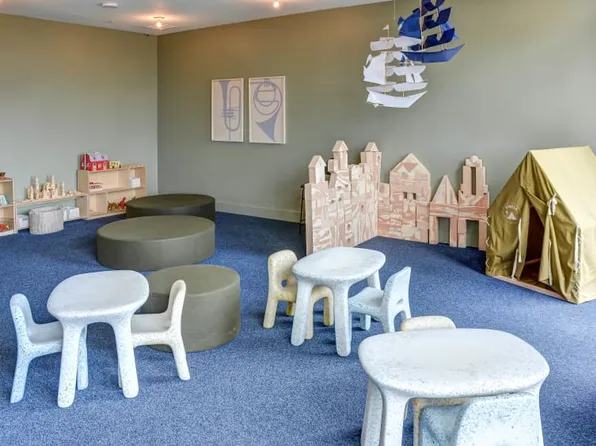 130 Clarke Avenue image 12 of 15