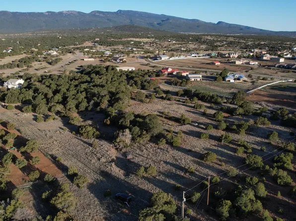 13 Shiba Ln, Tijeras, NM 87059