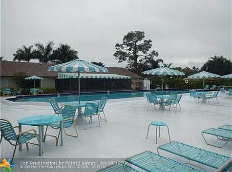 4th image of 715 Sunny Pine Way APT D2