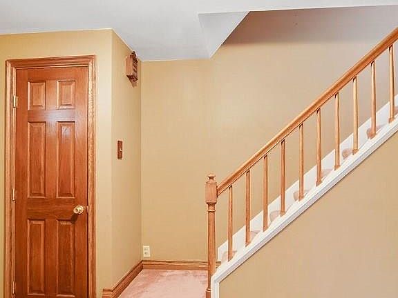 3rd image of 129 Greenfield Dr