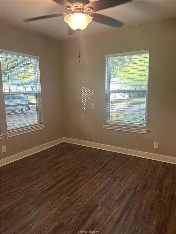 3 bed, 1.5 bath, 1080 sqft, $1,650 — Photo 3