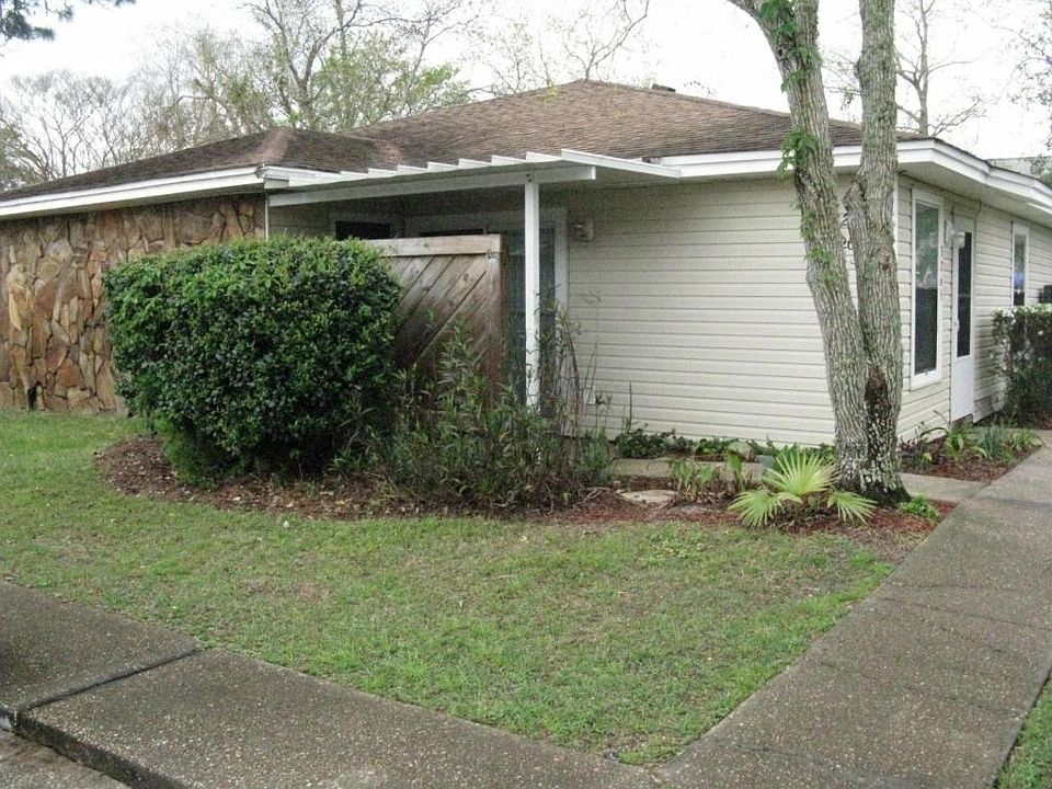2nd image of 3265 Cypress Ln