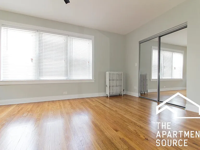 2765 N Kilbourn Ave #3 — Photo 5
