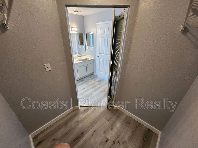 9232 Lake Chase Island Way — Photo 31