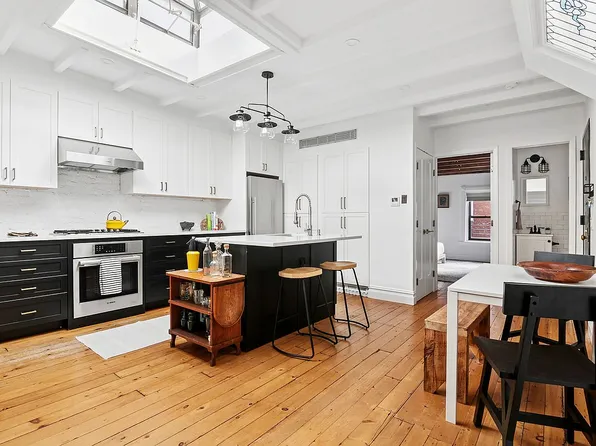 31 8th Ave APT 5, Brooklyn, NY 11217