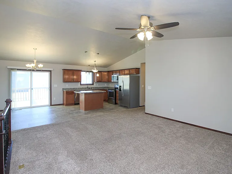 110 Tanner Ct — Photo 6