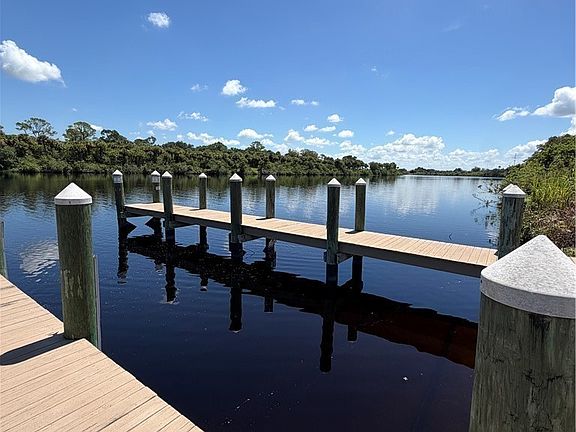 4th image of 2048 Silk Bay Blvd