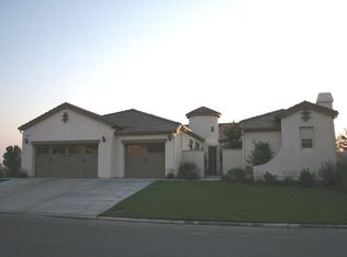 8410 Lakeshore Dr, Chowchilla, CA