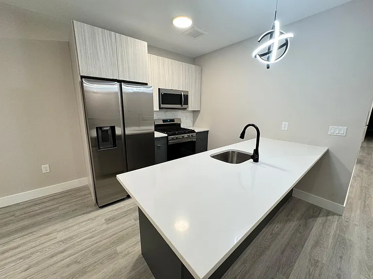 6118 Jefferson St #3 — Photo 5