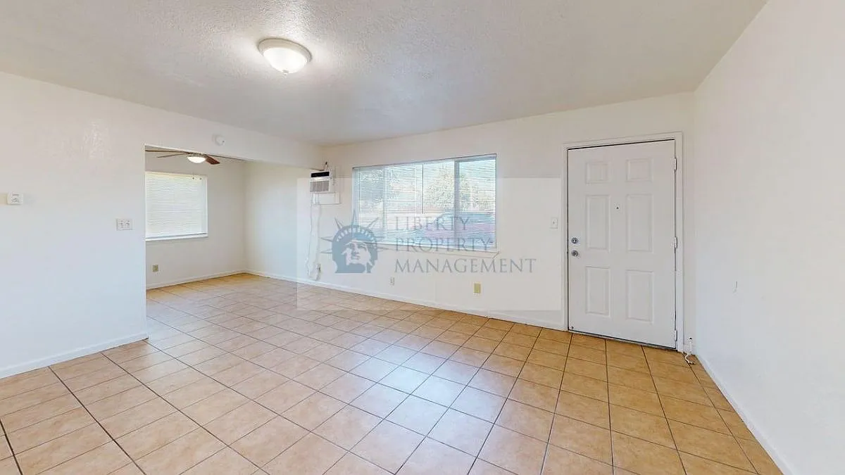 2 bed, 846 sqft, $1,550 — Photo 3
