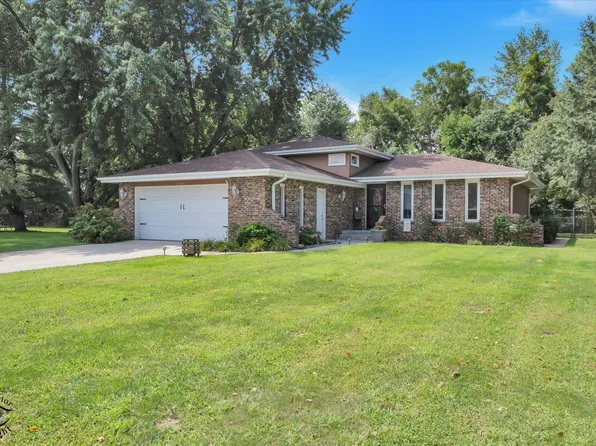 2724 Lois St, Portage, IN 46368