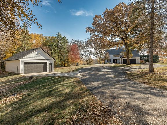 2nd image of 26555 Redwing Ave