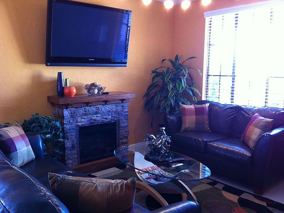 1st image of 21208 Mariposa Ave