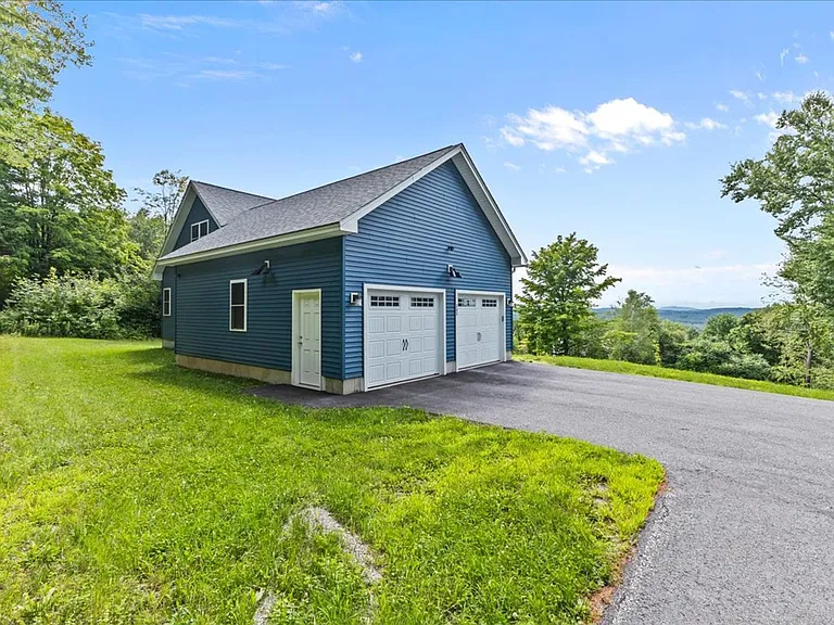 202 Abani Dr — Photo 4
