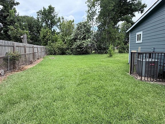 5th image of 8602 Williamsdell St